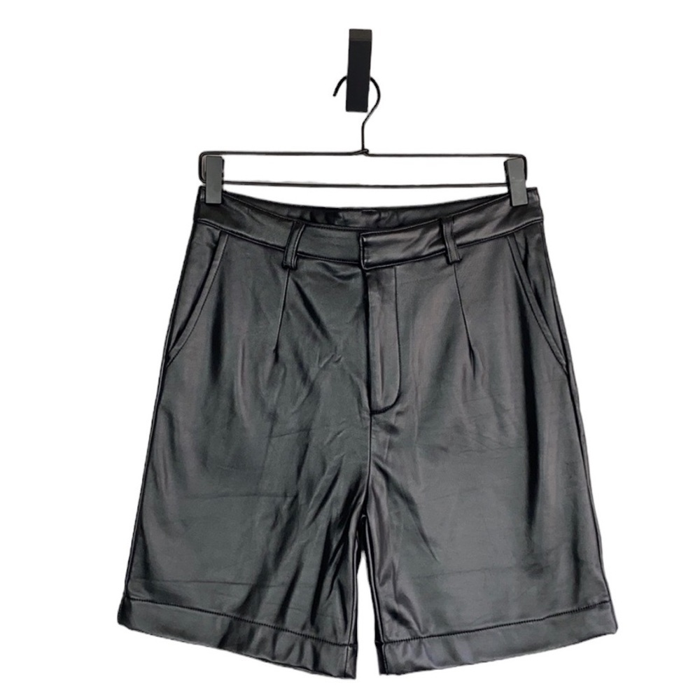 Faux leather bermuda short